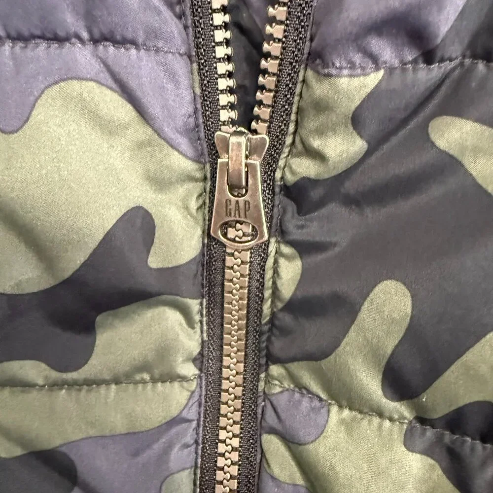 Gap Kids Boys Cold Control Green‎ Camo Puffer Vest Size M
